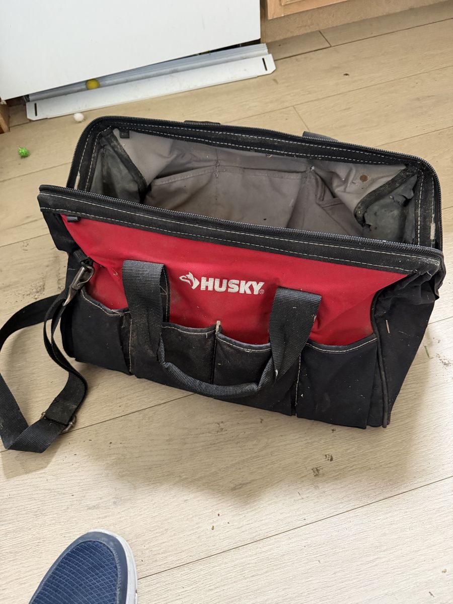 Husky 18 in. 14 Pocket Zippered Tool Bag