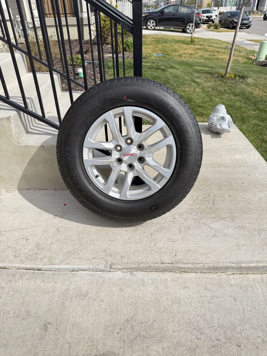 GMC Sierra 1500 Yukon Rims and Tires 265/65R18