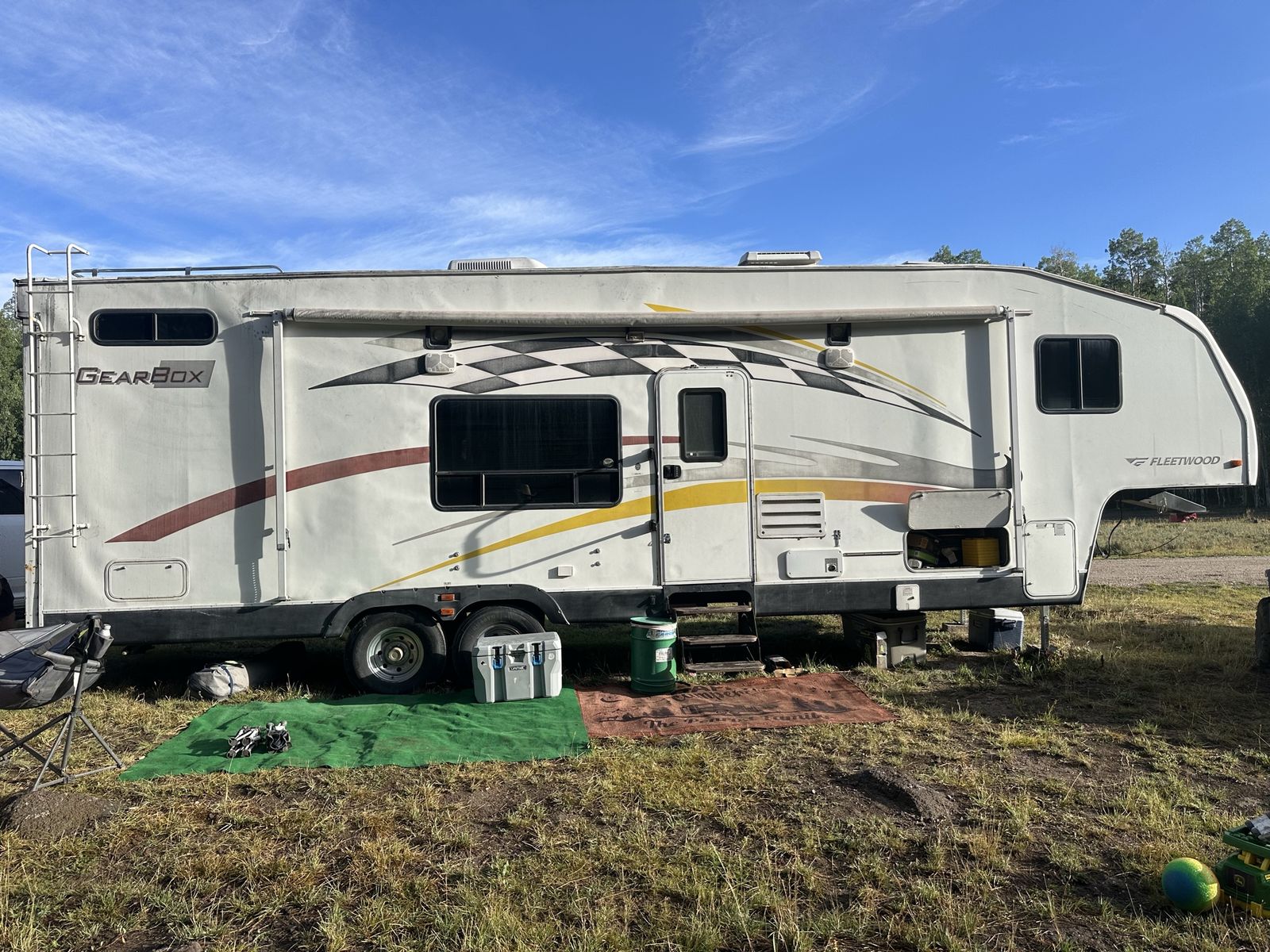 2006 Fleetwood gearbox 335fs toy hauler