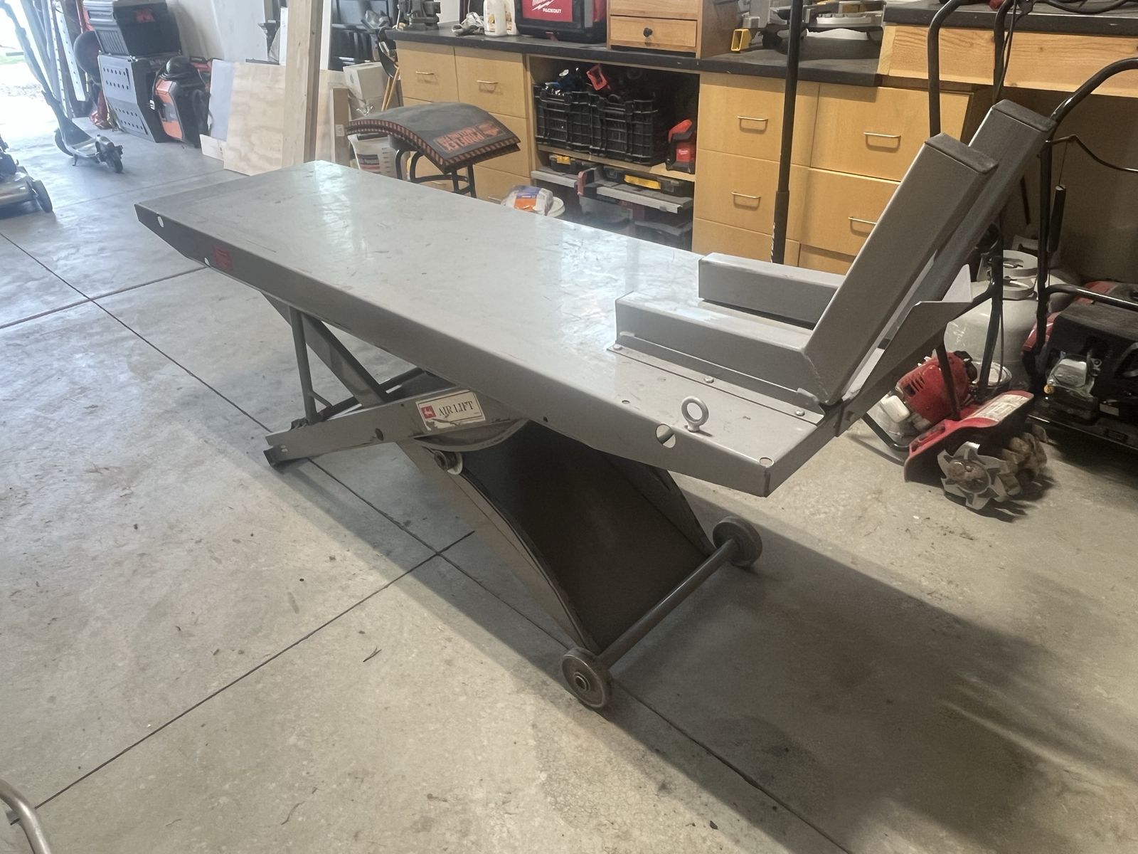 Handy Motorcycle Lift Table