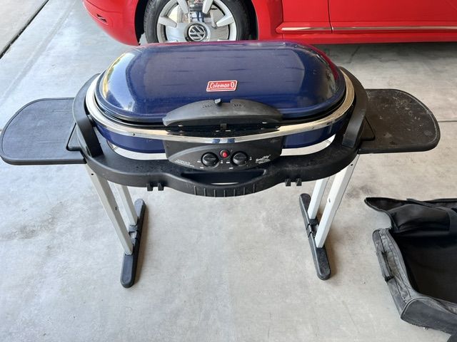 Coleman Roadtrip Grill