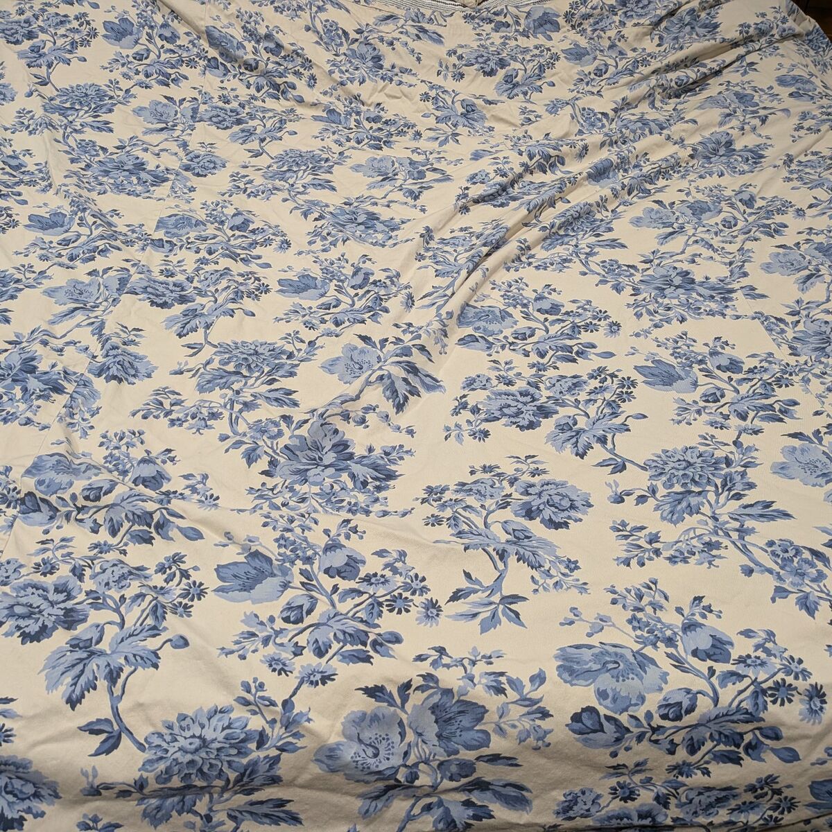 Pottery Barn duvet cover and 2 pillow shams