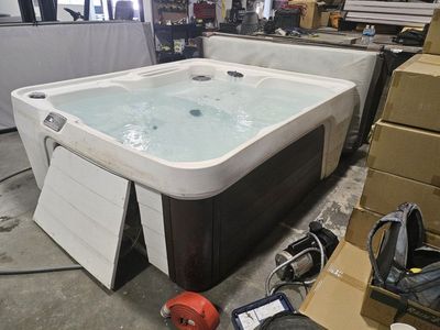 Free Flow Spa Hot Tub