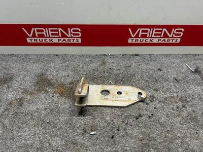 Freightliner Left Bracket