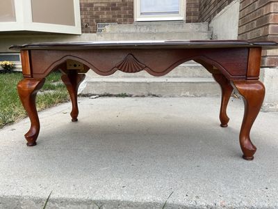 Ornate Traditional Wood Coffee Table - Scalloped Apron & Cabriole Legs, Dark Cherry Finish
