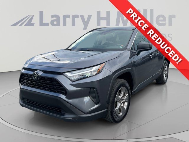 2025 Toyota RAV4 LE