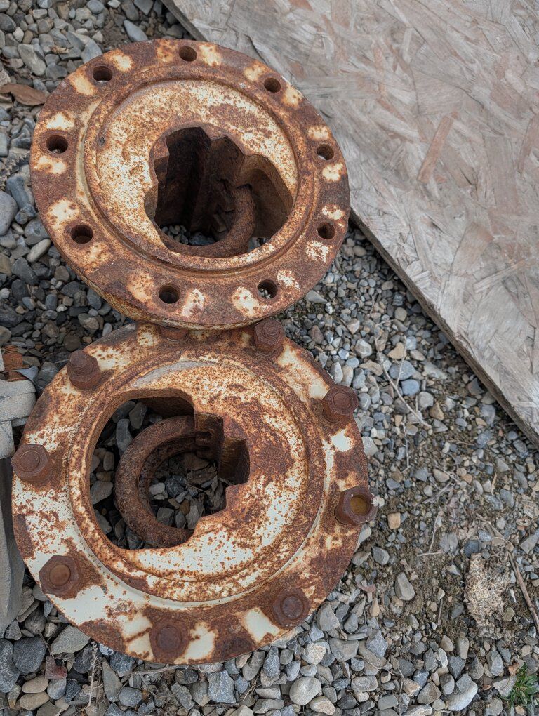 international farmall m&w dual hubs