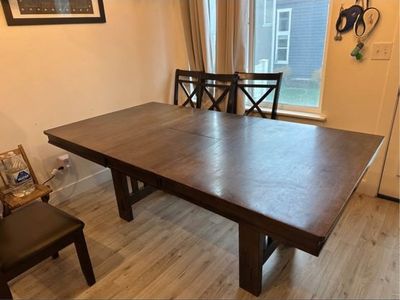 Dining room table with 6 chairs