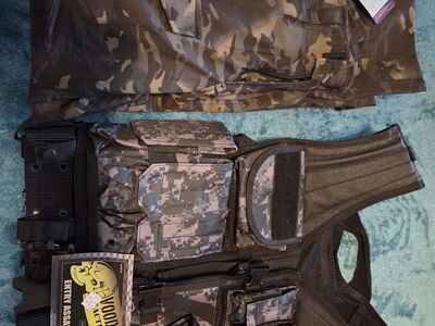 Sporting, hunting, tactical vest and pants