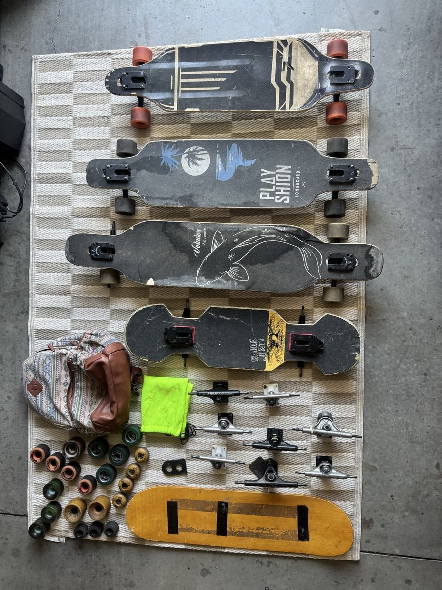 3 Longboards, 2 Skateboard, 8 Trucks and 21 Wheels