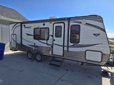 2015 Keystone Hideout 24BHWE