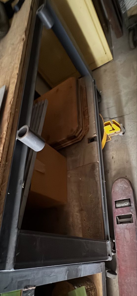 Heavy duty tables
