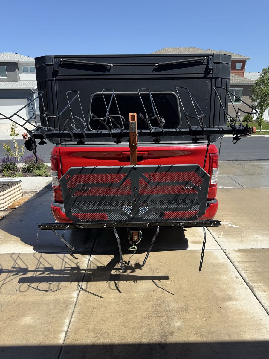 Alta Rack 6 pack with table