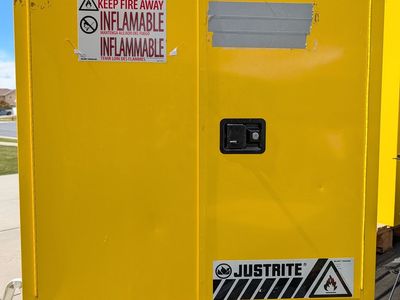 JUSTRITE 30 Gal Flammable Liquid Storage Cabinet