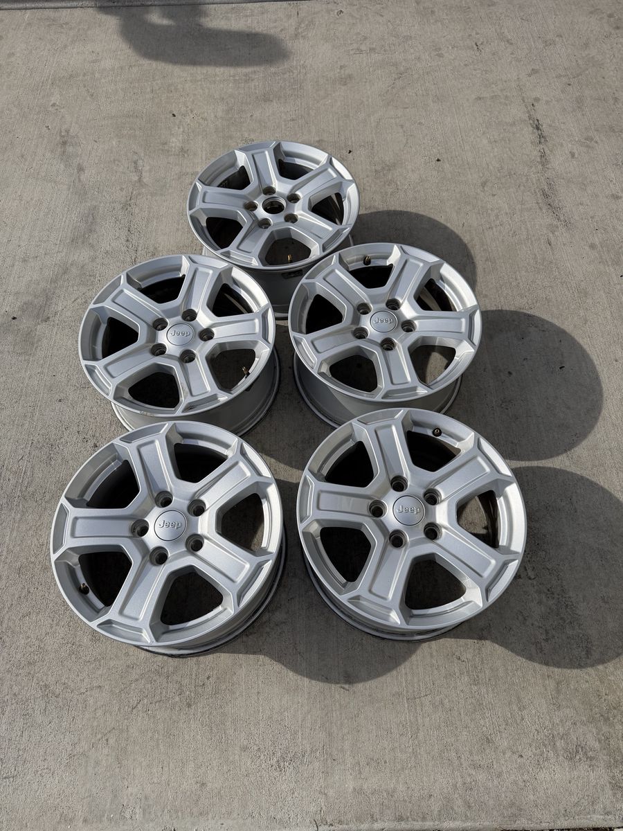 Jeep Wrangler Rims 17” with sensors like new