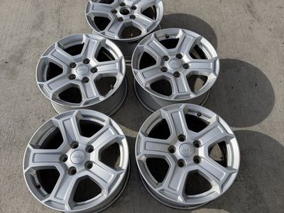 Jeep Wrangler Rims 17” with sensors like new