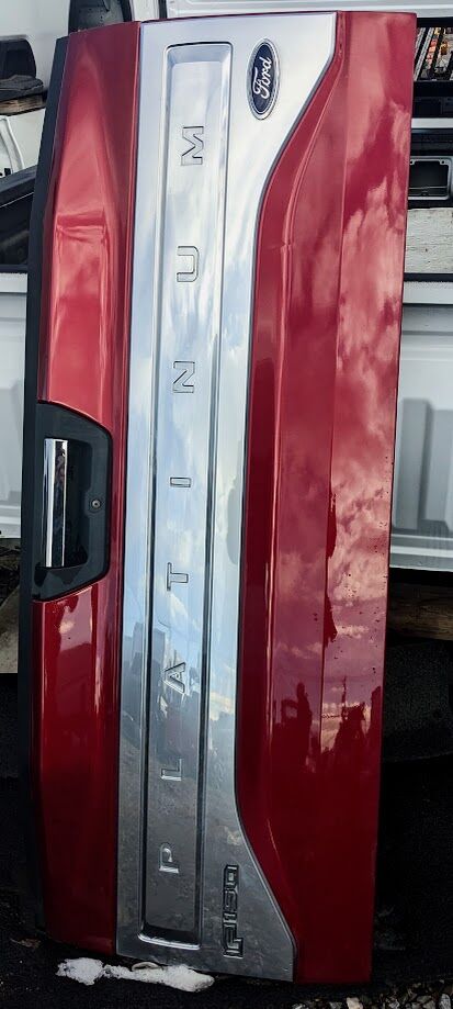 NEW 2015-2017 FORD F150 PLATINUM TAILGATE
