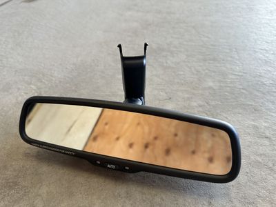 Rearview Mirror From a 2nd Gen Toyota Tacoma w/Backup Camera Display