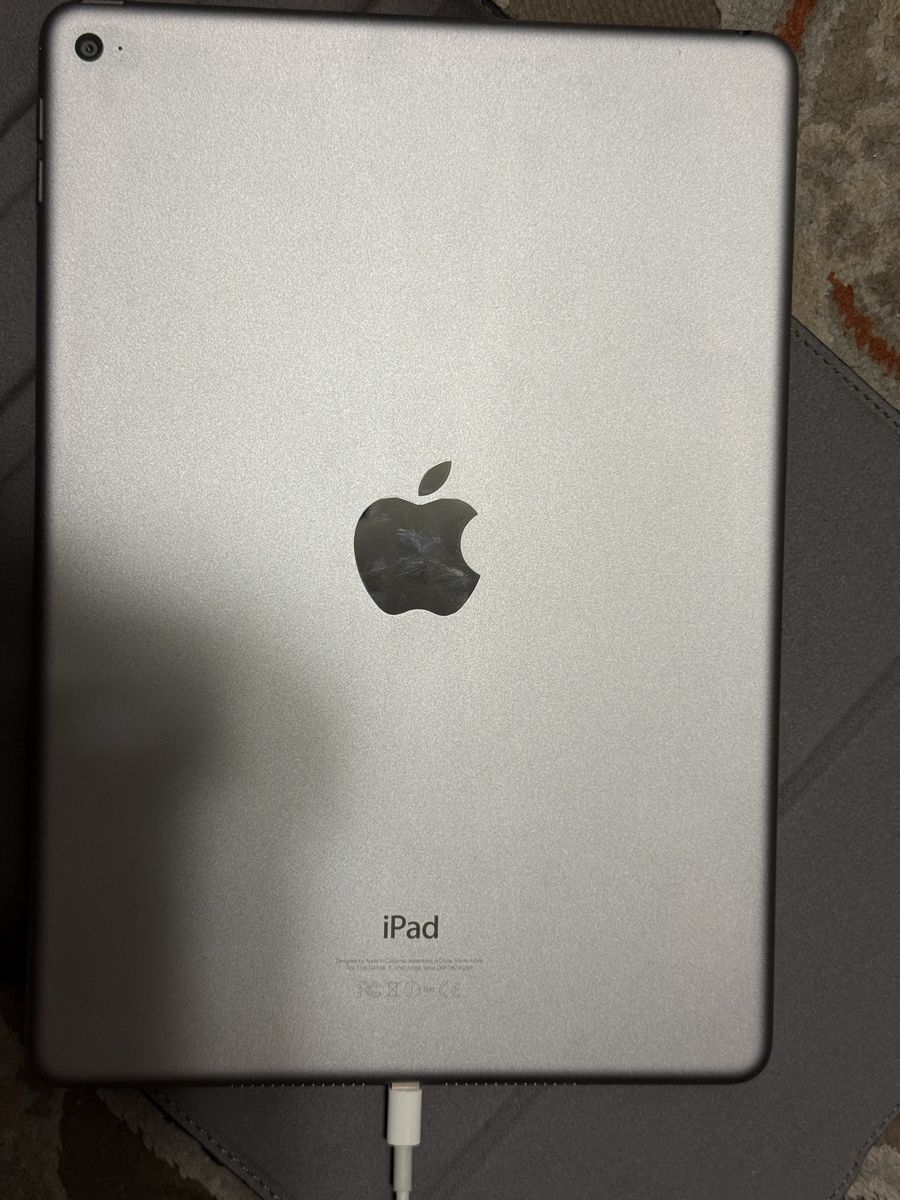 Apple iPad Air 2 - 128GB Wi-Fi Tablet, Space Gray, iOS 15.7.7, Model MGTX2LL/A