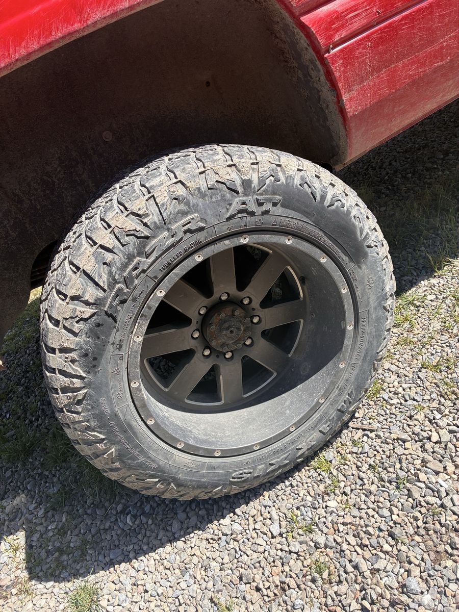 8x6.5 20x12 35/12.50r20 Trades