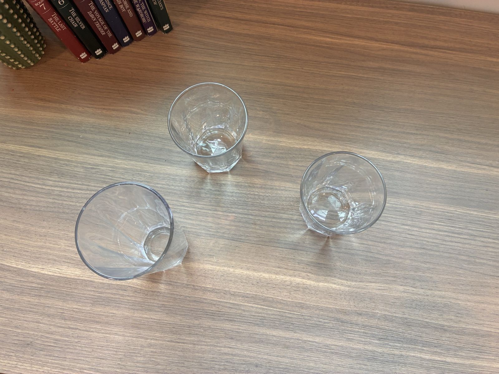 Set of 3 Glass Drinking Cups – Mixed Sizes