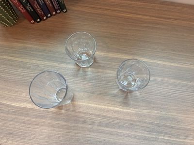 Set of 3 Glass Drinking Cups – Mixed Sizes