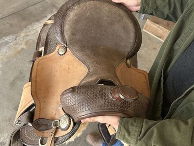 Western saddle