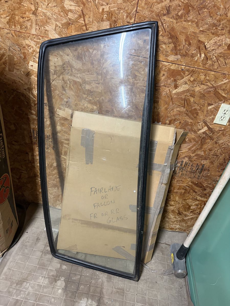1966 1967 Fairlane Comet 1966-1970 Falcon 2DR Sedan Rear Window Glass