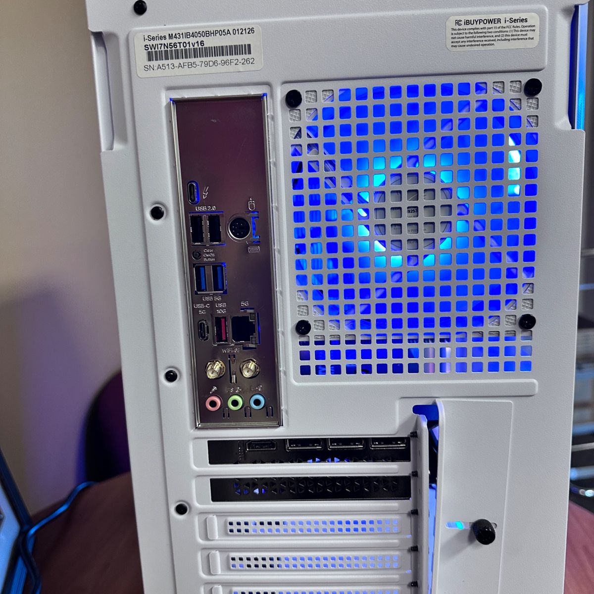 Main image 3