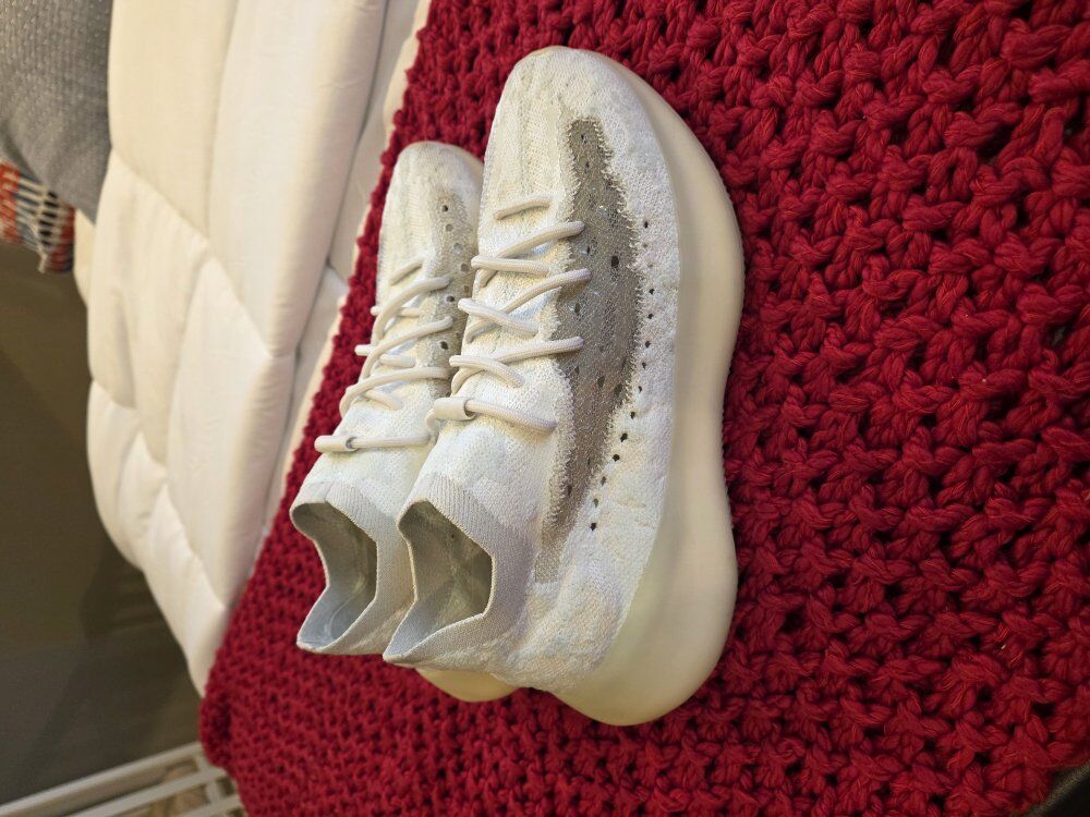 Yeezy 380 Calcite Glow 10.5