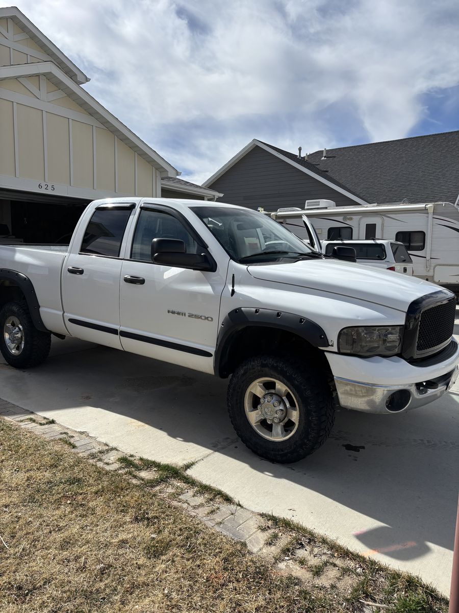 2005 Dodge Ram 2500 SLT