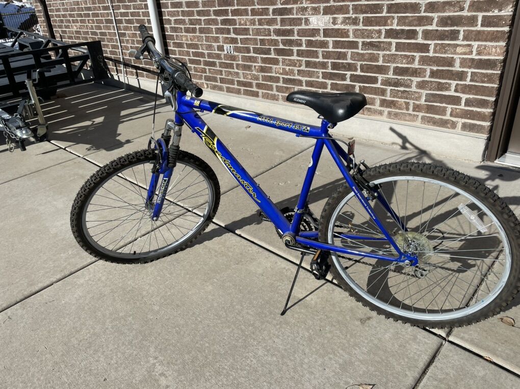 Roadmaster Mountain Trail Bike