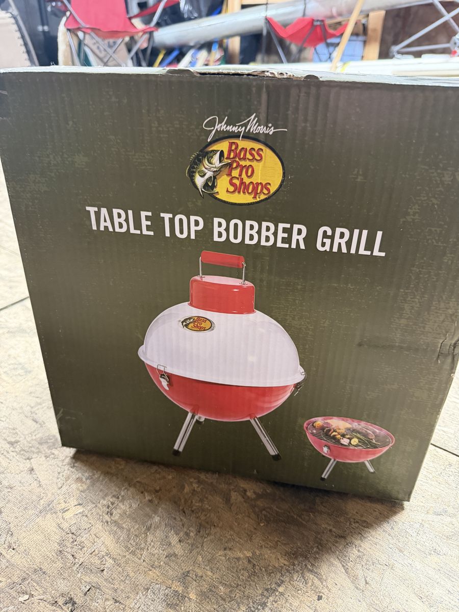 Bass Pro Bobber Grill