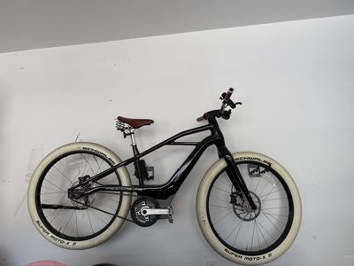Harley-Davidson Serial 1 MOSH/CTY Electric Bicycle E-Bike - Black with Cream Tires