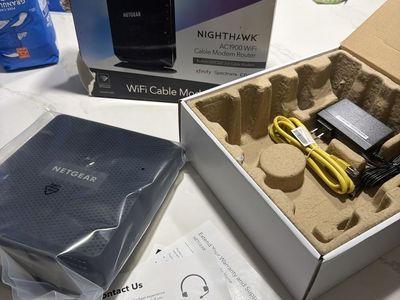 NETGEAR Nighthawk AC1900 WiFi Cable Modem Router - DOCSIS 3.0, up to 960 Mbps