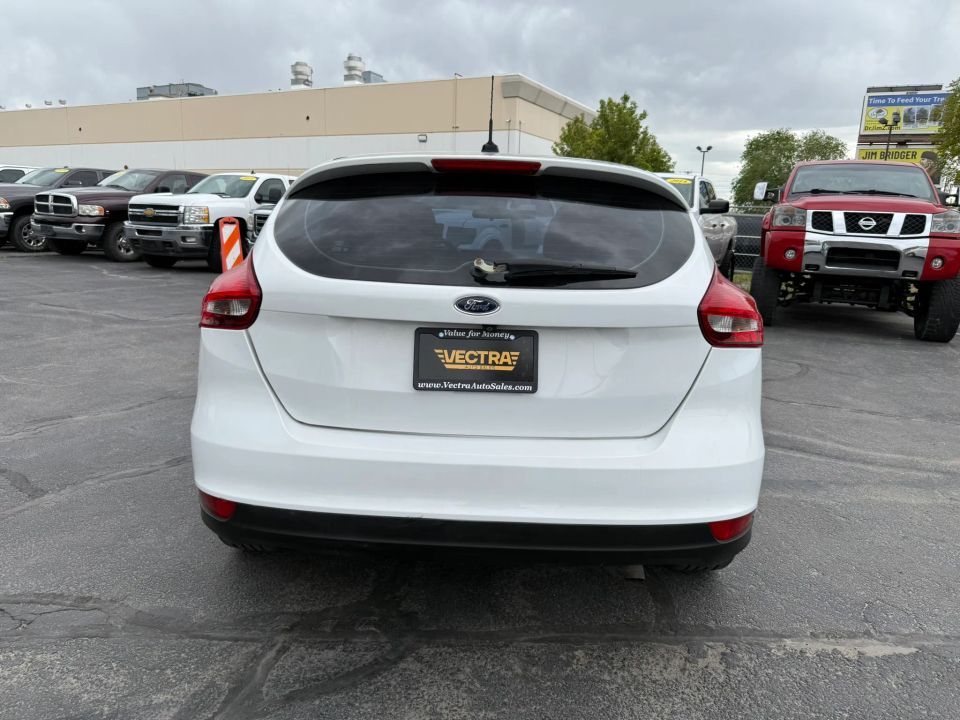 Main image 6