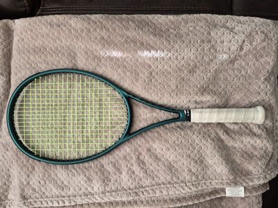 Wilson Blade 98 V9 16x19 tennis