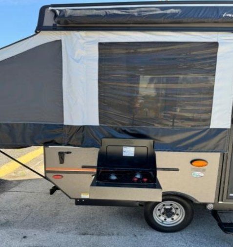 2022 Forest River Rockwood Limited Series 1940LTD Pop-Up Travel Trailer - Sleeps 4, AC, Awning