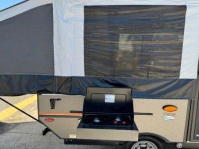 2022 Forest River Rockwood Limited Series 1940LTD Pop-Up Travel Trailer - Sleeps 4, AC, Awning