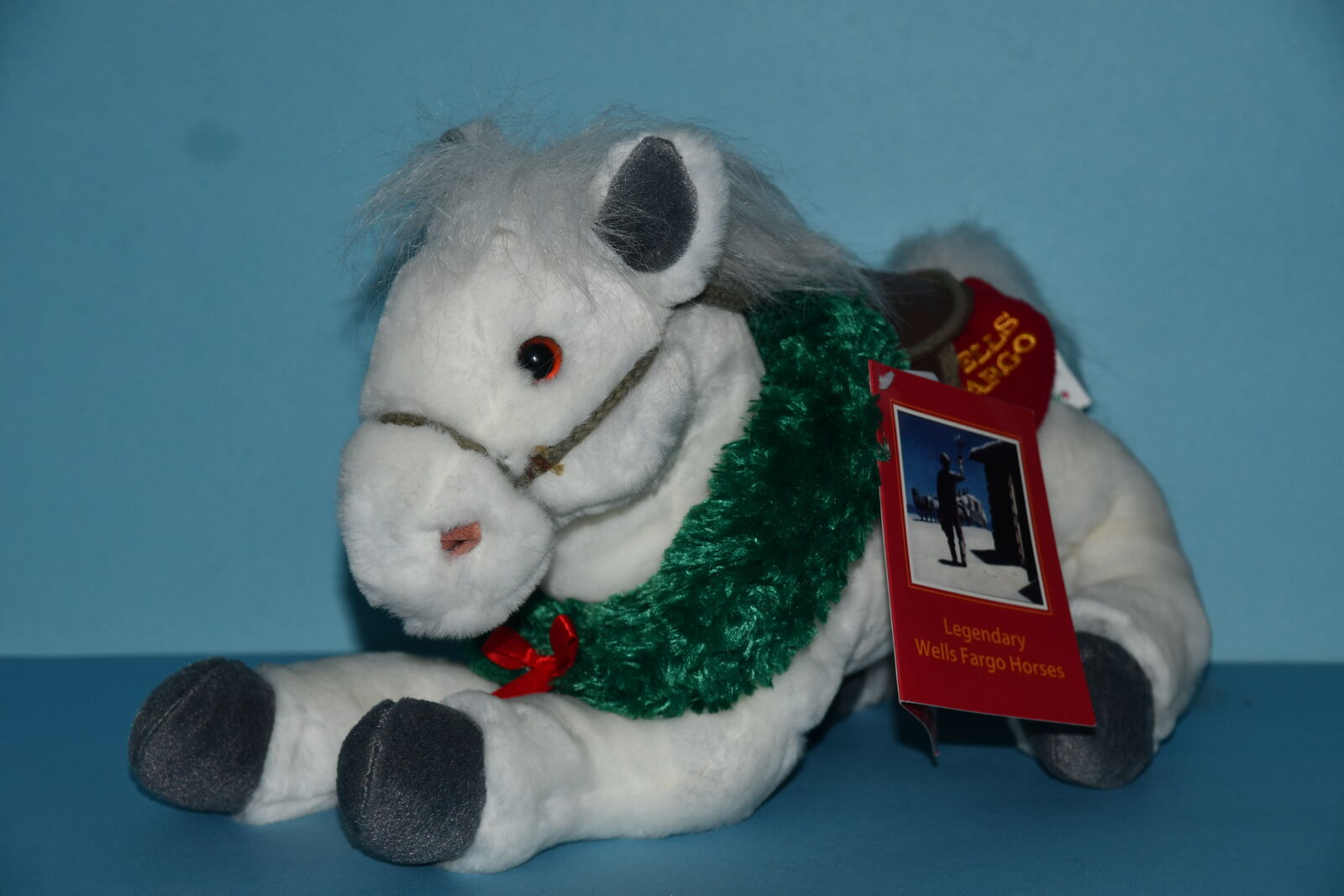 NWT VINTAGE 2003 WELLS FARGO WHITE HORSE with TAG and CHRISTMAS WREATH ~ 12" in LENGTH ~ CLEAN!