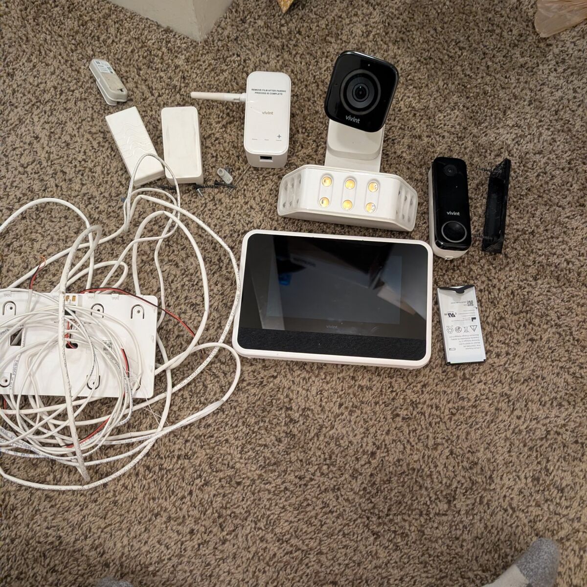 vivint security equipment