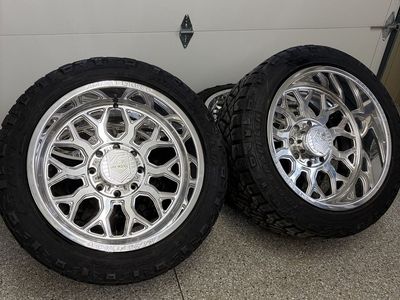 22x12 8x180 Amani forged wheels on 33x12.50R20 Nitto Ridge Grapplers