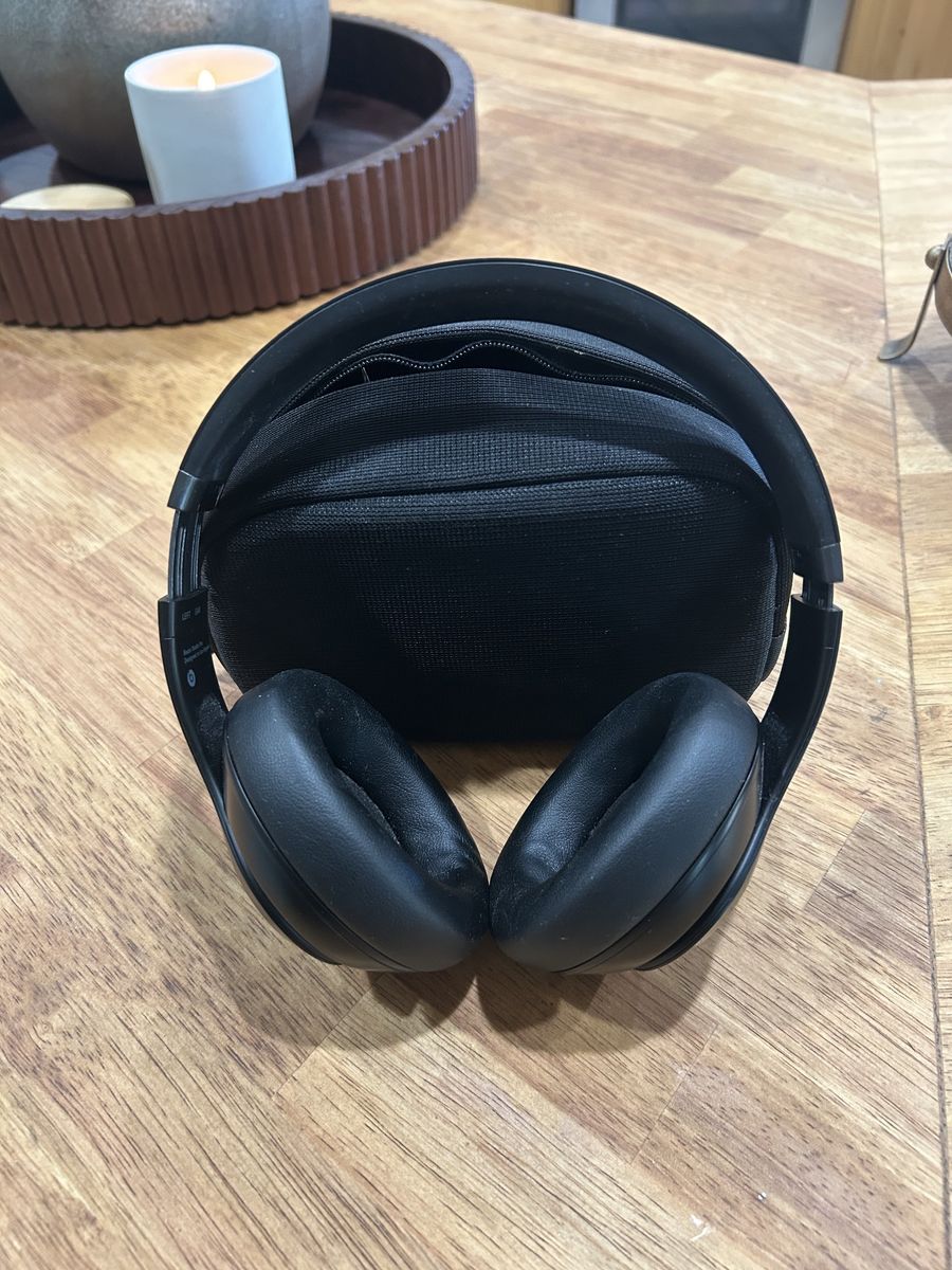 Beats Studio Pro (Black)