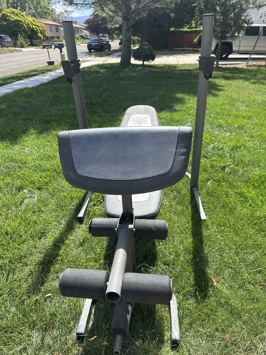 Weight Bench 