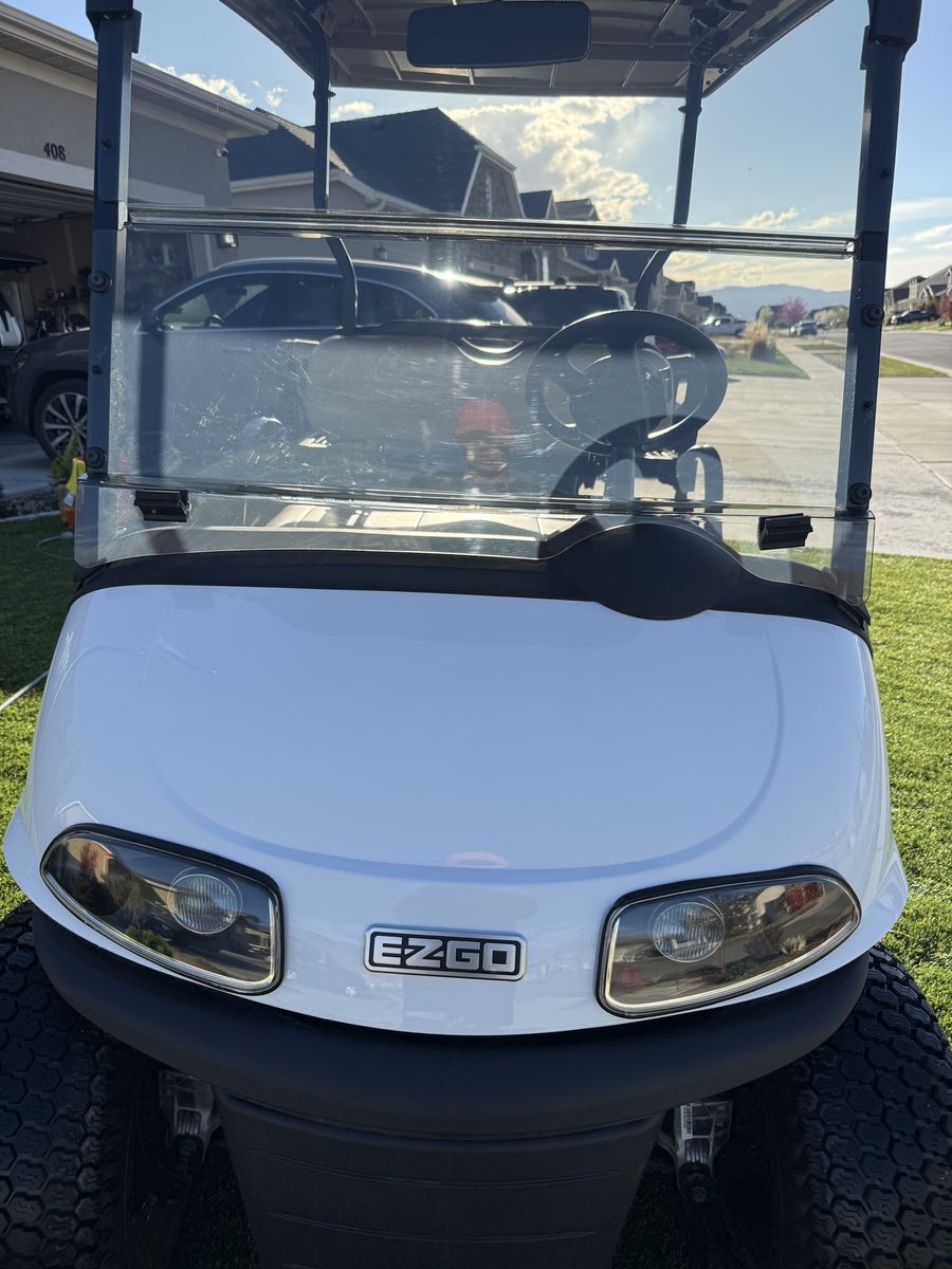 2023 EZGO Valor 4 Seat Electric Golf Cart
