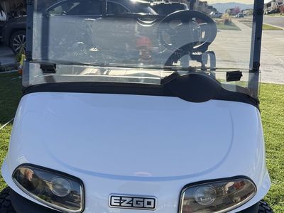2023 EZGO Valor 4 Seat Electric Golf Cart