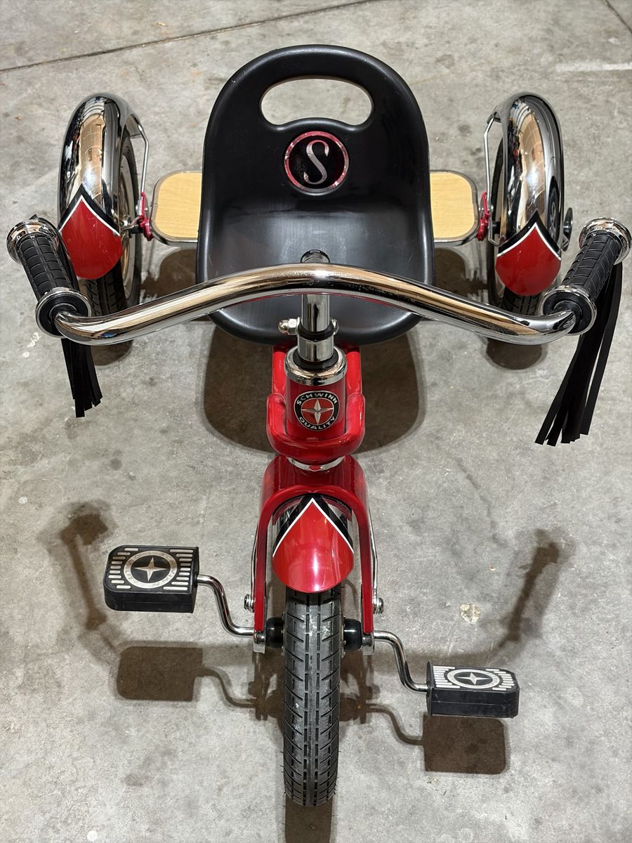 Schwinn tricycle model S6760