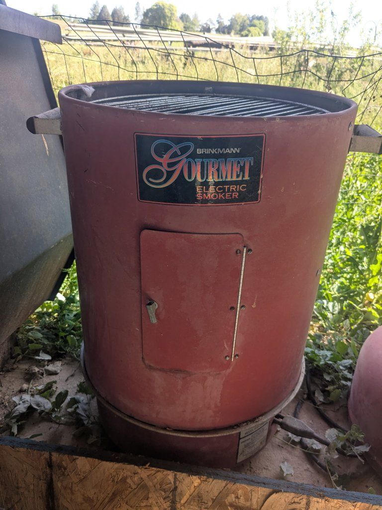 smoker for meat or fruit