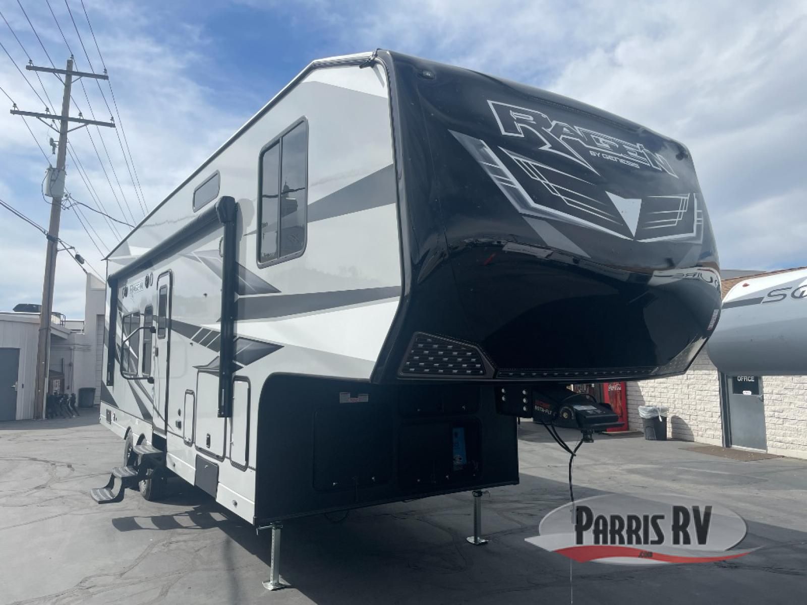 New 2027 Genesis Supreme Rage'n 2814RIKS