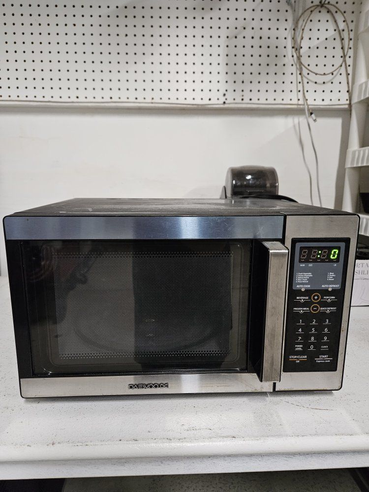 Small microwave oven